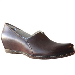 Dansko Liliana Brown Wedge Slides